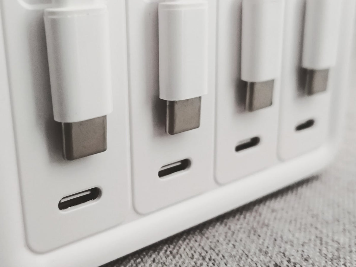 Detail of the USB-C connectors and additional charging ports
